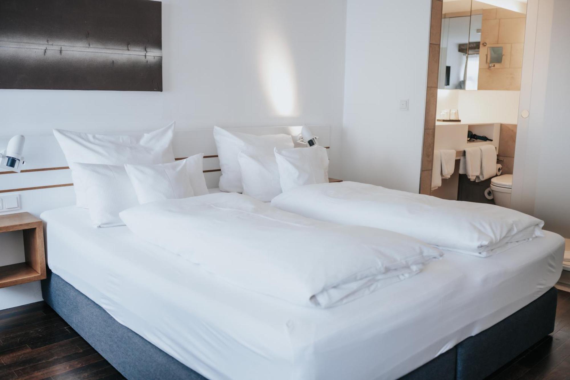 Hotel Löwen Ulm Exteriör bild